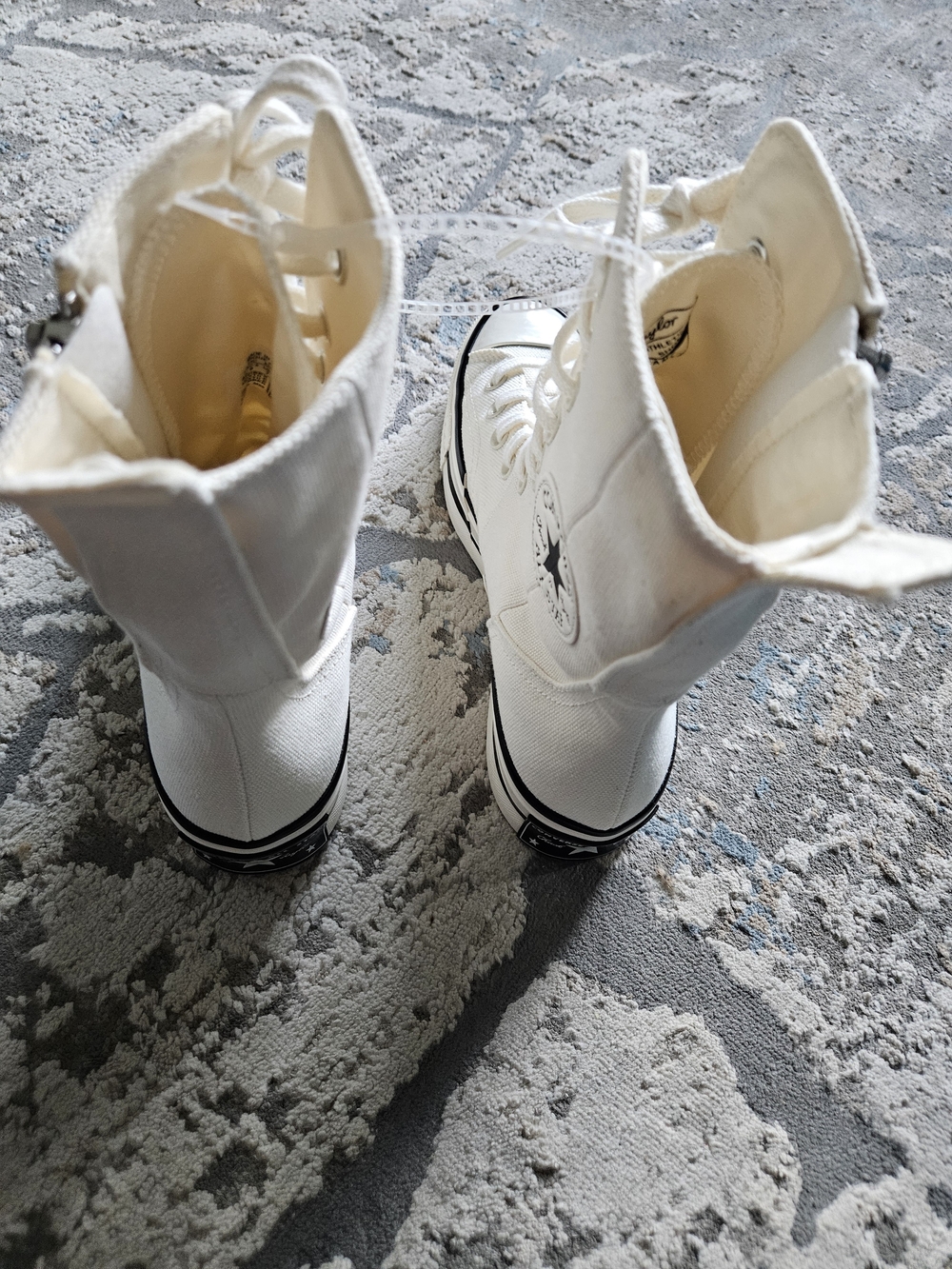 Cinverse Chuck 70 High-Top Sneakers - Picture 4 of 15